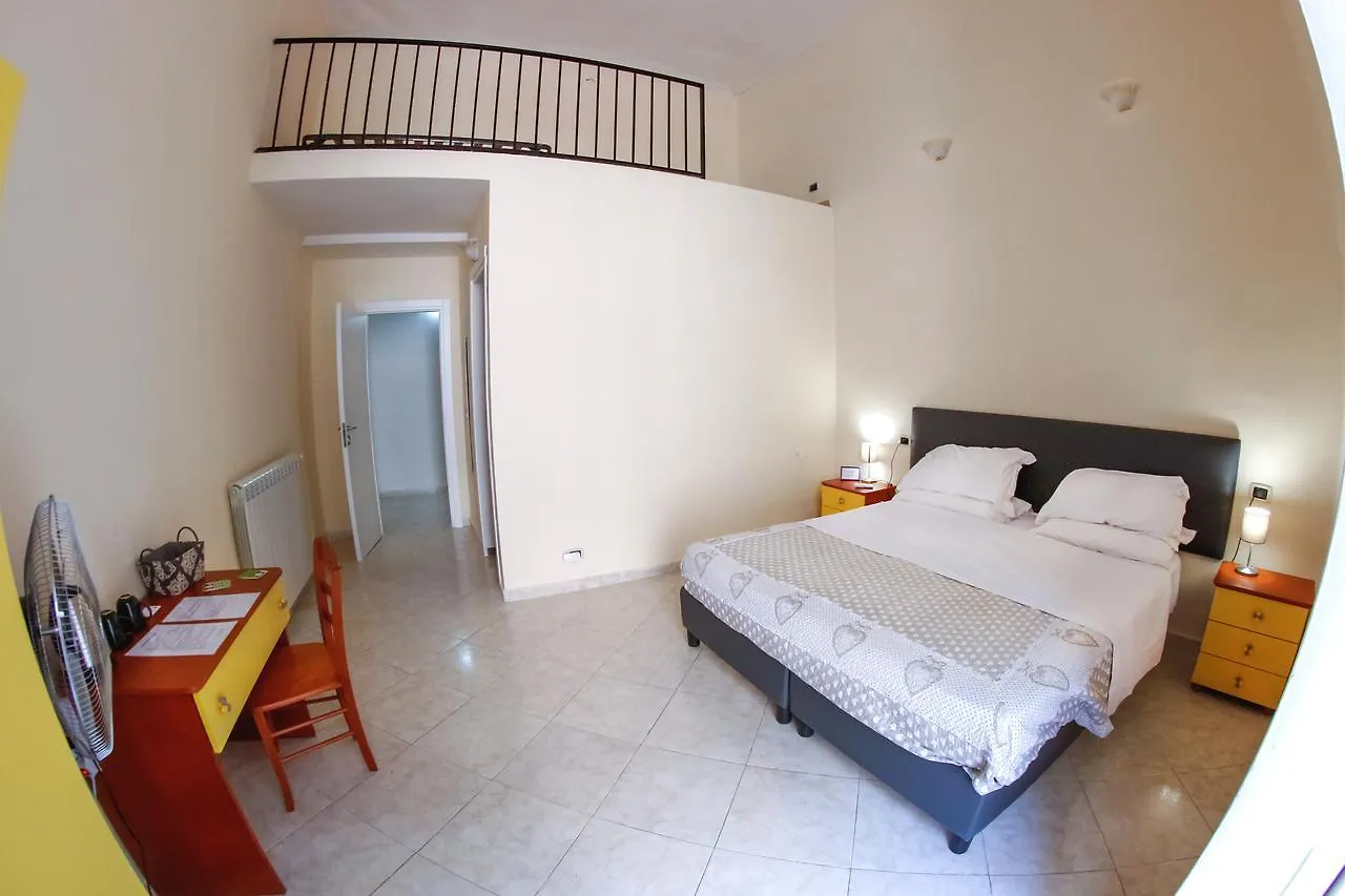 Le Ortensie Νάπολη Bed and Breakfast